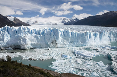 Perito Moreno Glacier in Patagonia, phot by Luca Galuzzi